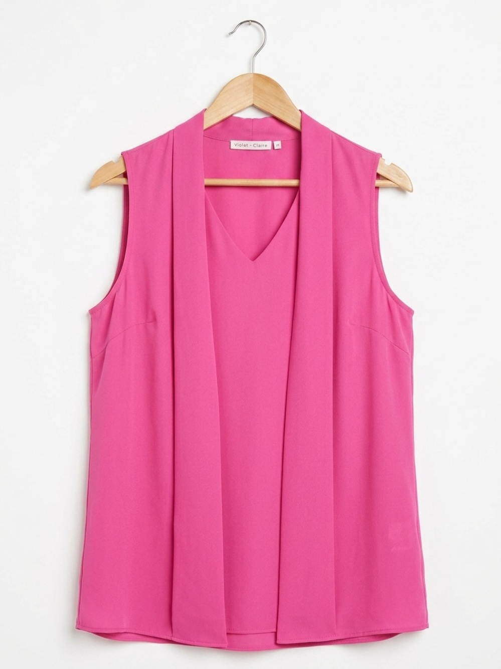 Violet & Claire Sleeveless V-Neck Camisole in Bright Pink